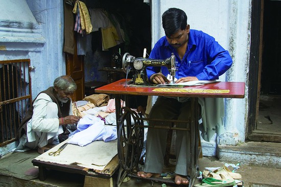 老邮筒、铁熨斗、缝纫机：那些印度人的老物件